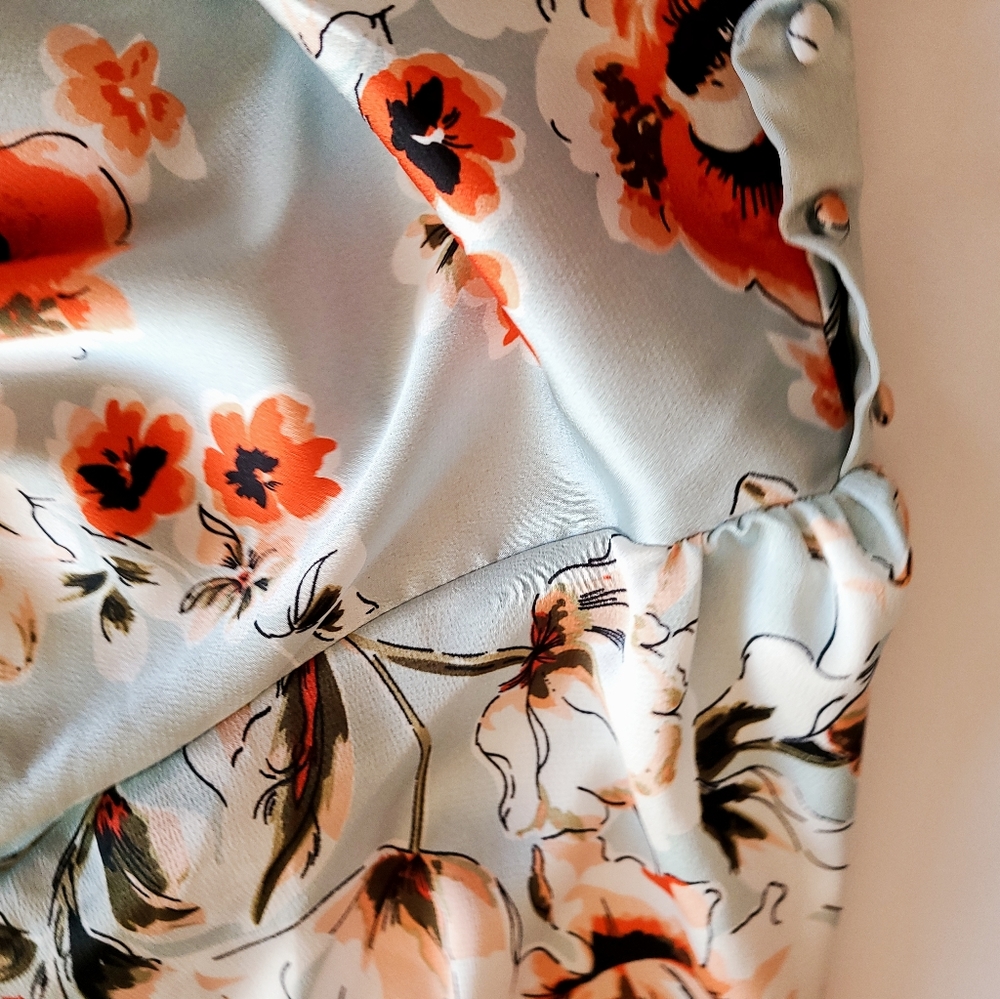 Unique Spring Blouse - Picture 8 of 8
